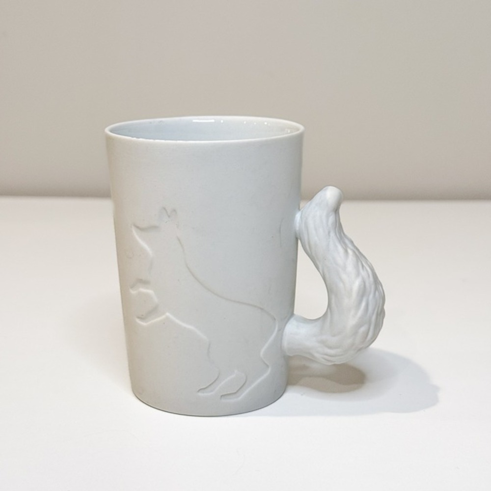 Kinto MugTail White Porcelain Fox Mug Matte Exterior w/ Glazed Interior